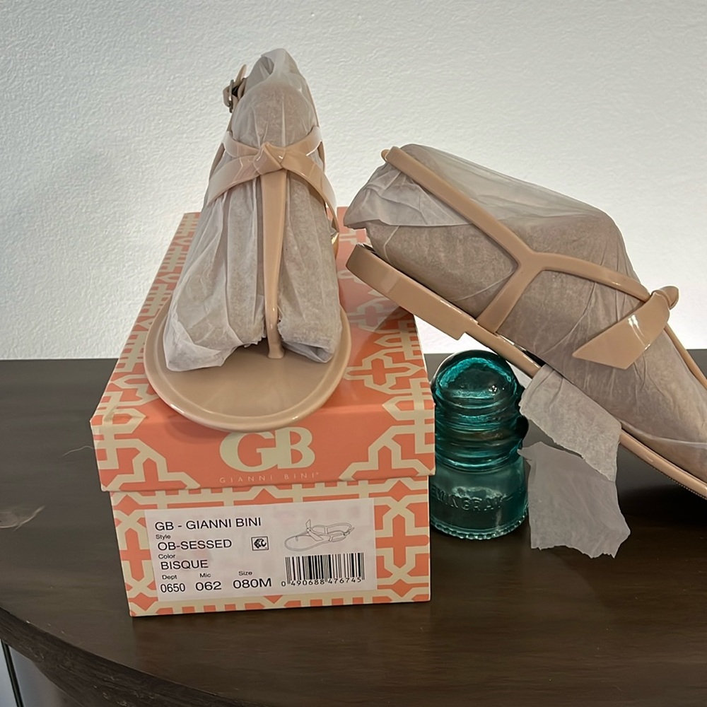 Sandals - Picture 1 of 6